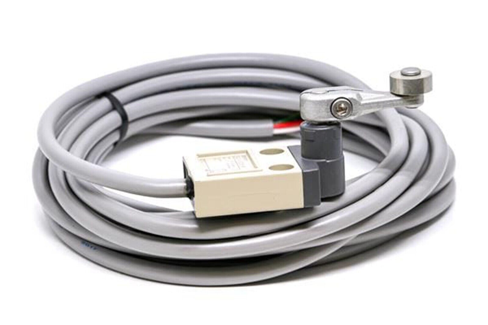 OMRON D4C-1320-P Limit Switch NEW