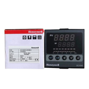 Honeywell DC1040CR-301000-E Temperature Controller New In Box