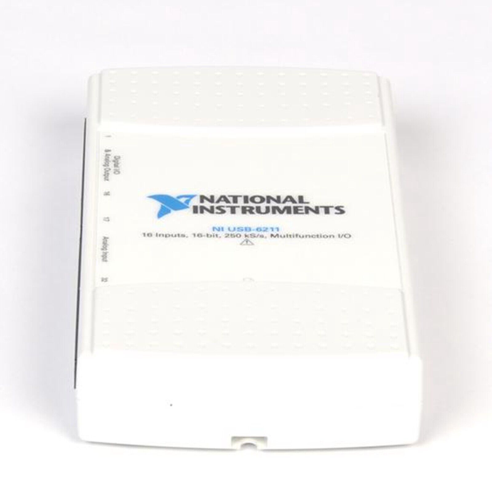 National Instruments NI USB-6211 Multifunction I/O Device 779676-01