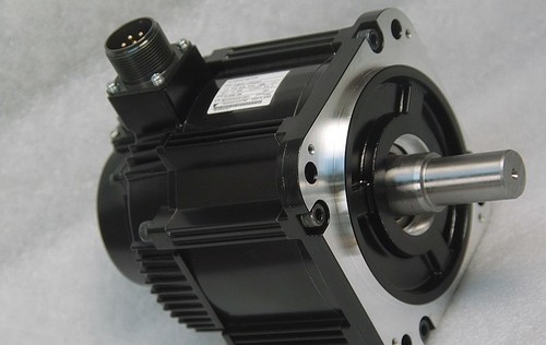 yaskawa-sgmgv-13ada21-ac-servo-motor